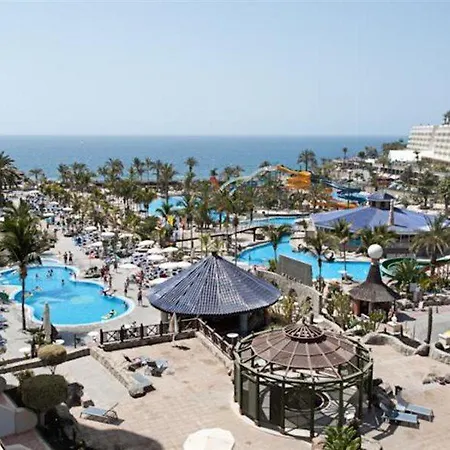 Livvo & Aquapark Otel