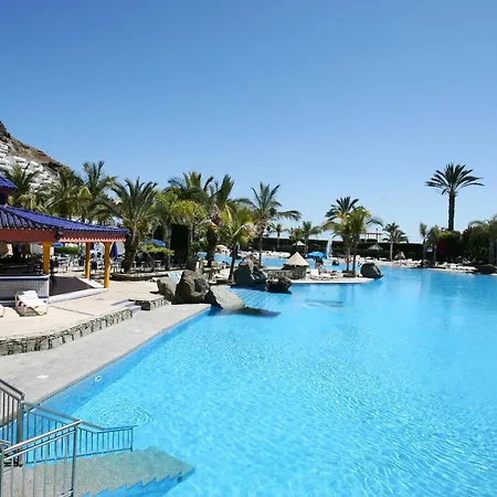 Livvo & Aquapark 3* Taurito