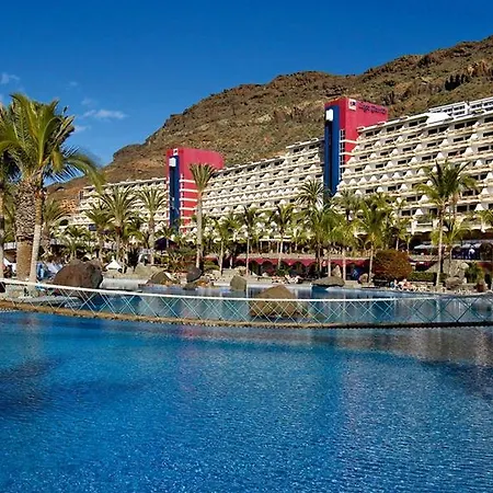 Livvo & Aquapark 3* Taurito