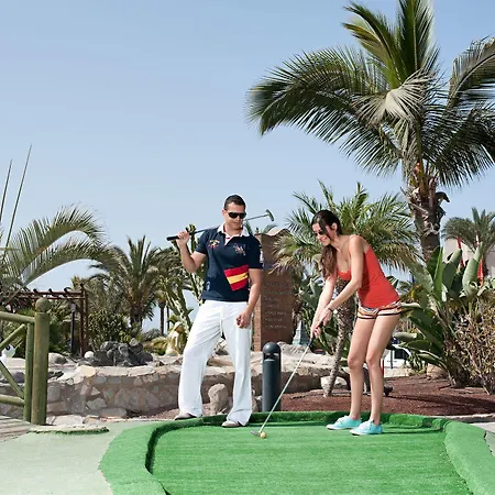 Livvo & Aquapark 3*