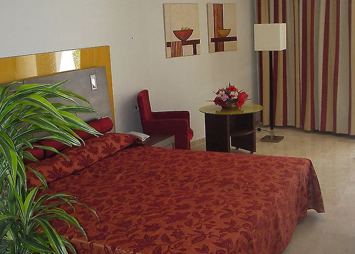 Livvo & Aquapark 3* Taurito