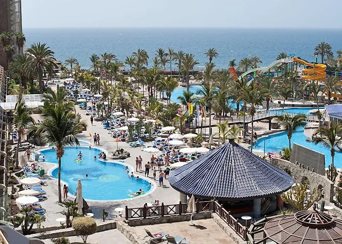 Livvo & Aquapark Hotel 3*