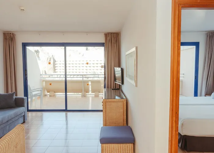 Livvo & Aquapark Hotel 3*