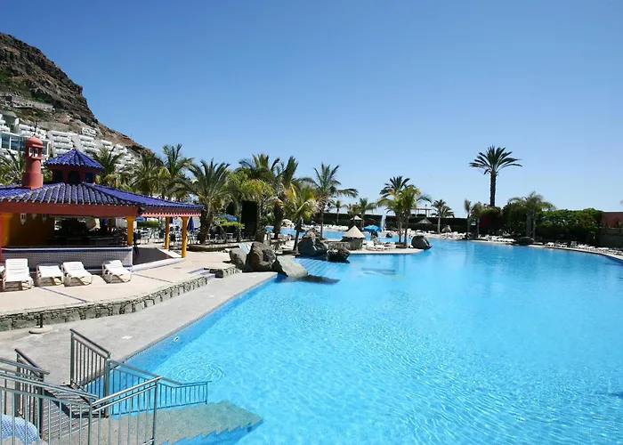 Livvo & Aquapark 3* Taurito