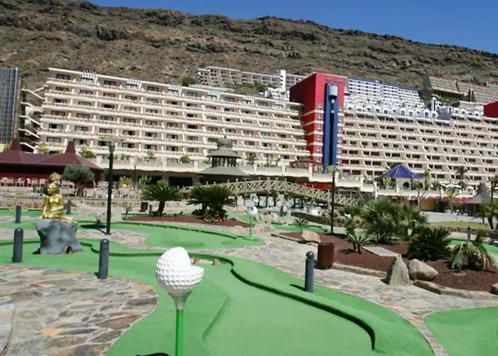 Livvo & Aquapark Hotel 3*